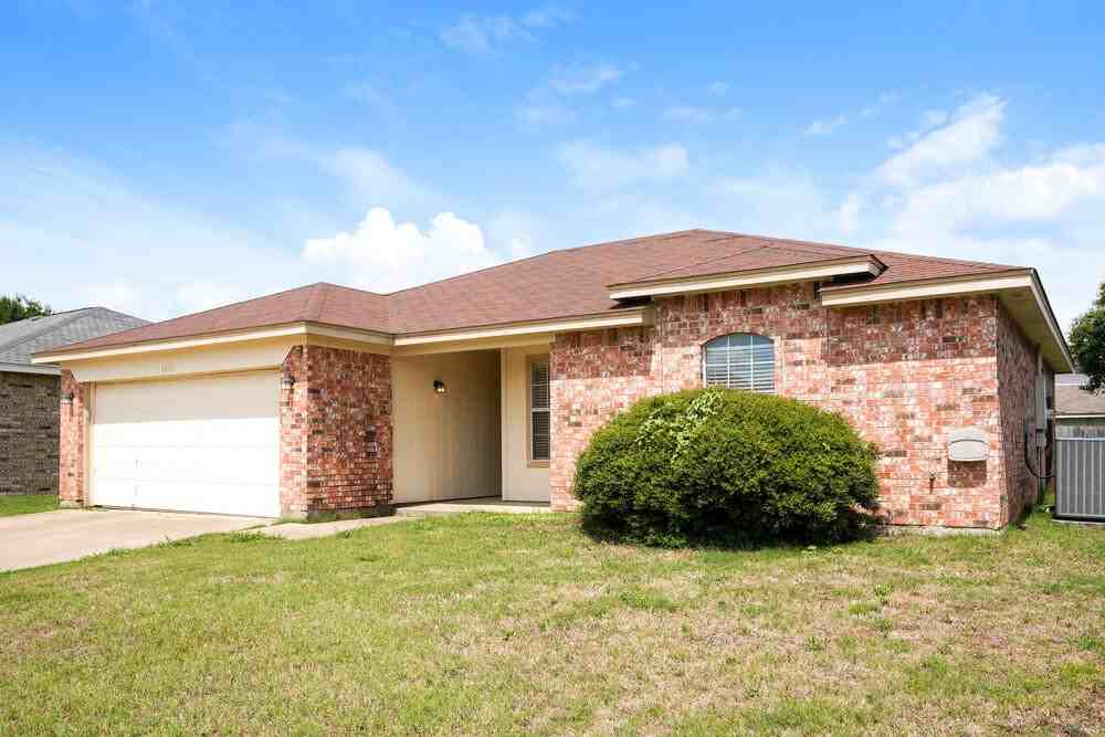 6415 Jennie Ln - Photo 3 of 15