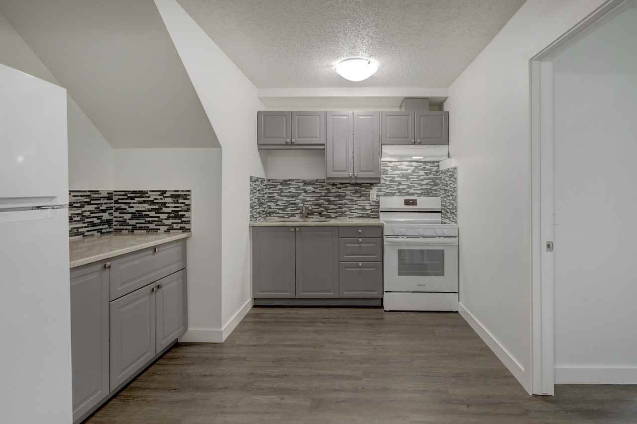 2823-B 12th Ave SE - Photo 2 of 28