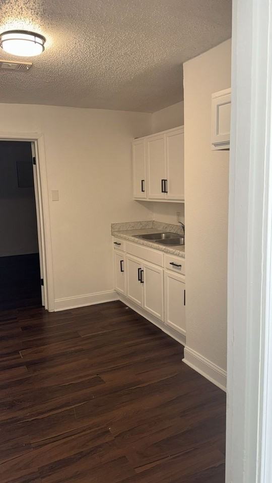 1896 Glory Cir - Photo 3 of 8