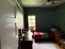 5123 Se Hawthorne Blvd - Photo 1 of 1