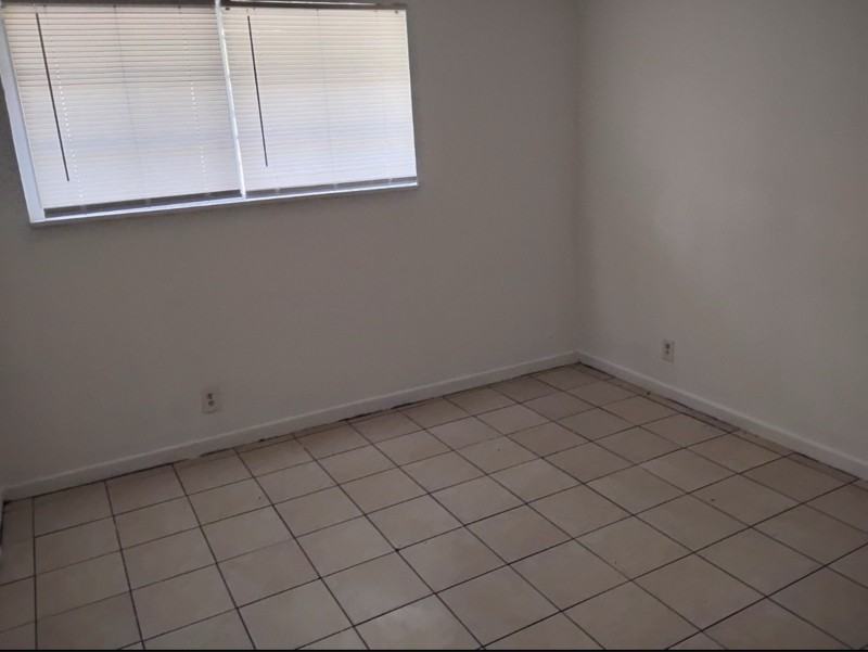 301 East Arden Street - Photo 6 of 6