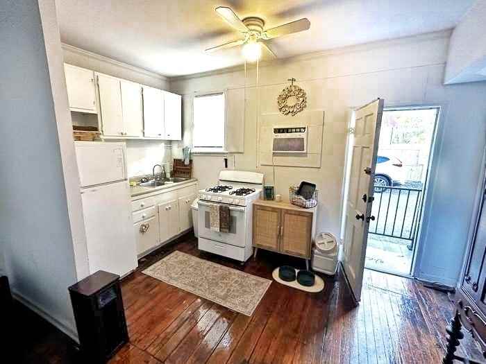 199 Spring Street - Photo 2 of 8