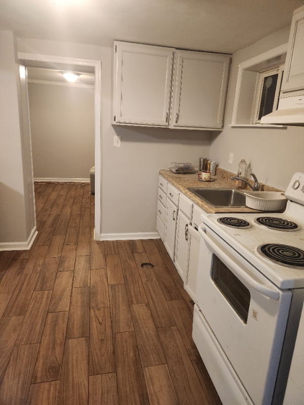 8812 Cortland Ln - Photo 2 of 9