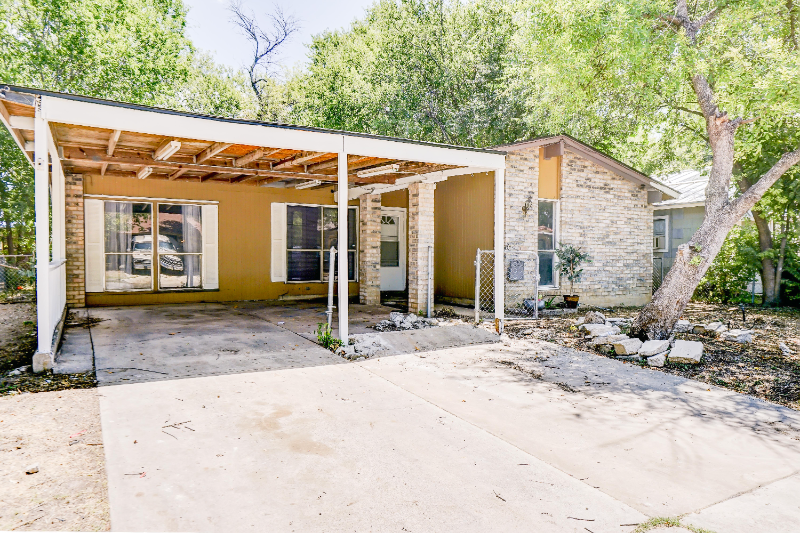 838 Green Park St - Photo 2 of 20