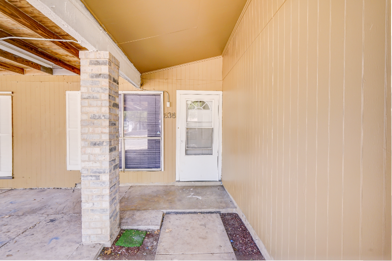 838 Green Park St - Photo 3 of 20