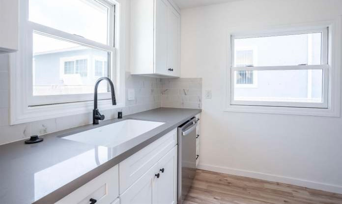642 S 16th St - Photo 2 of 10