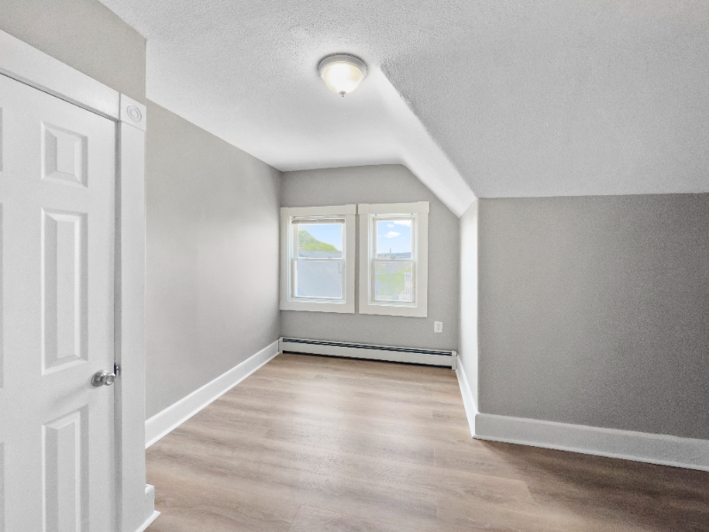 1 Lindner Ct #3 - Photo 3 of 9