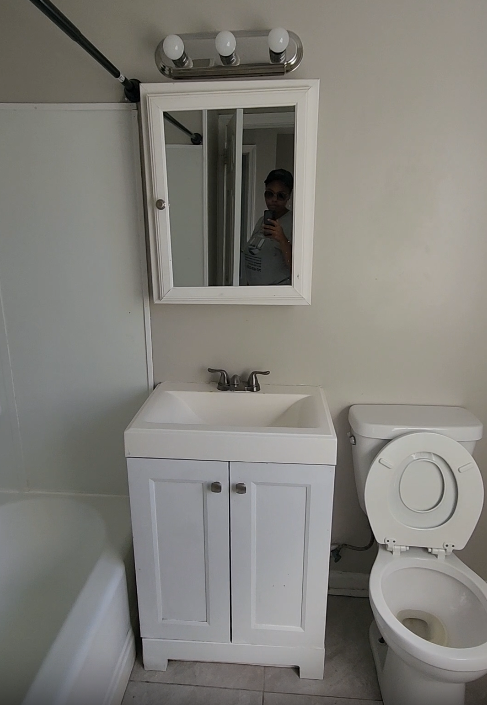 920 20th St - Photo 3 of 6