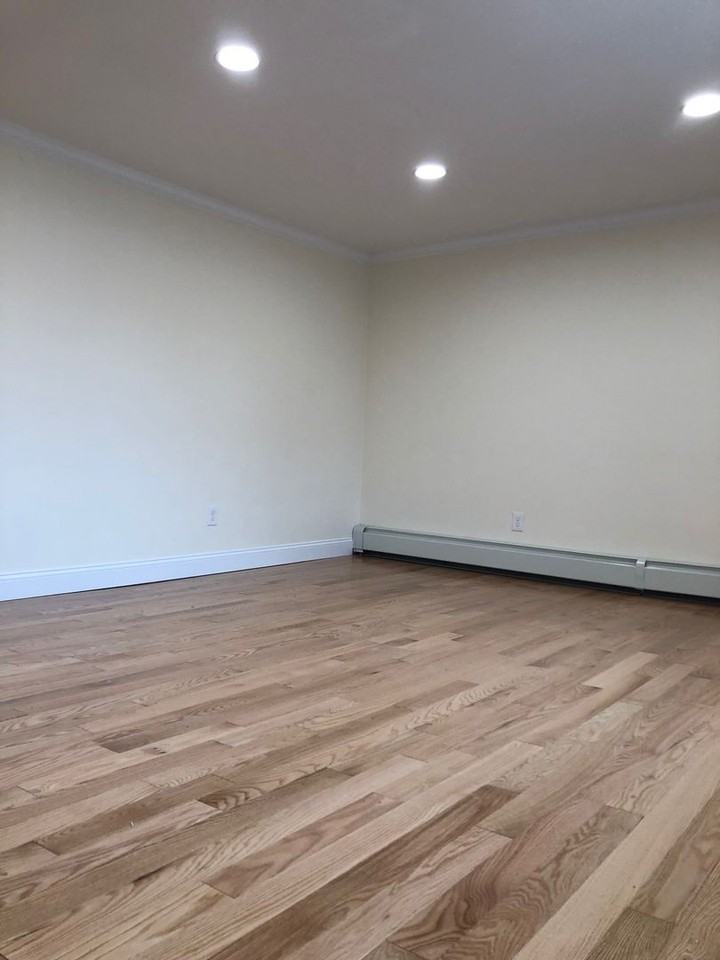 12 Westford St - Photo 3 of 6