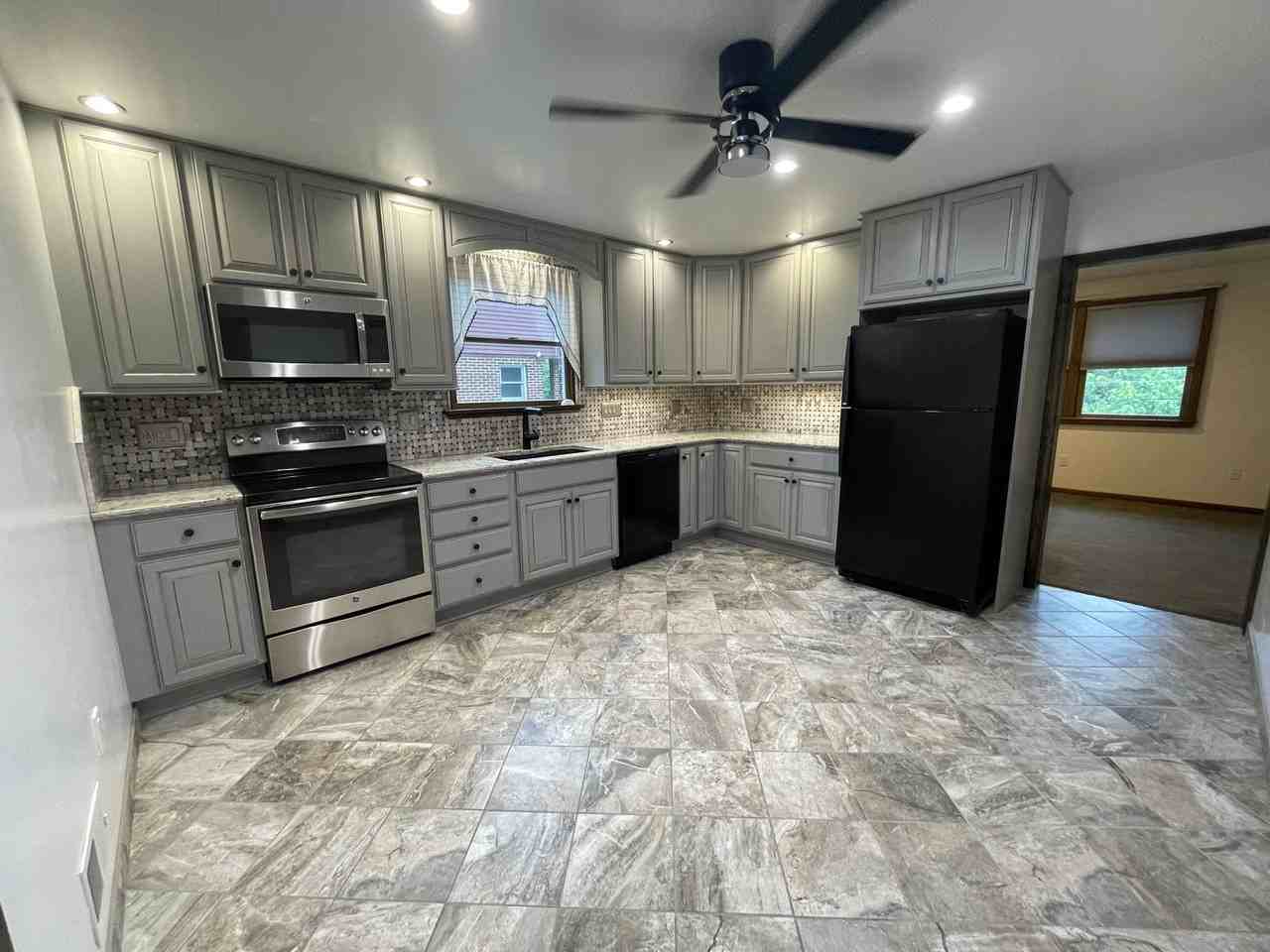 316 Tarragonna St - Photo 2 of 21