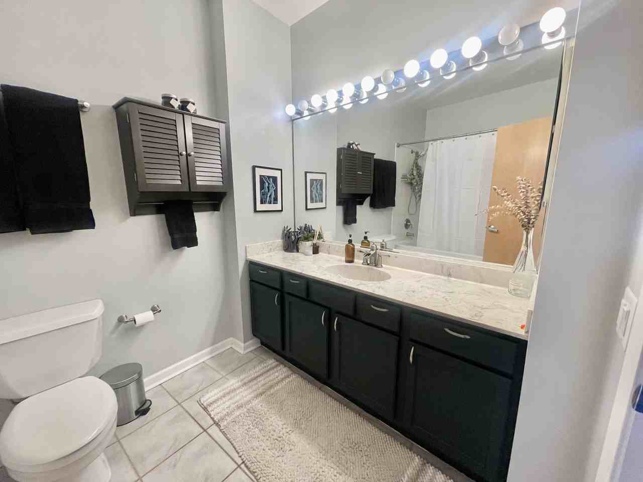 1935 N Fairfield Ave #306 - Photo 7 of 10