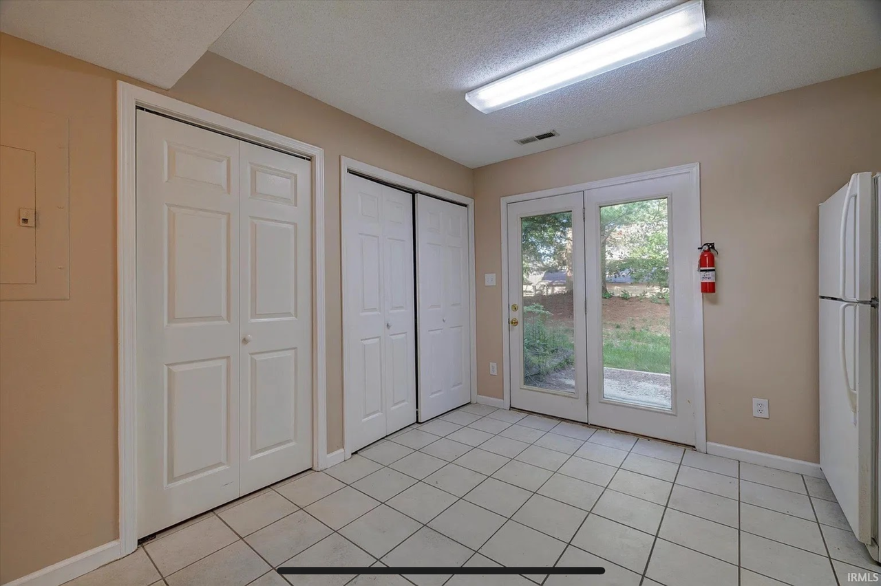 S Oaklawn Cir #3425 - Photo 7 of 15