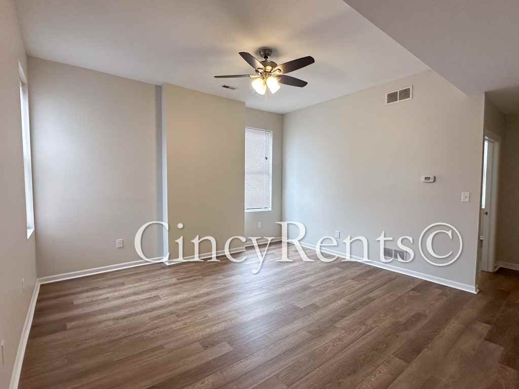 422 Clark St #3 - Photo 7 of 37