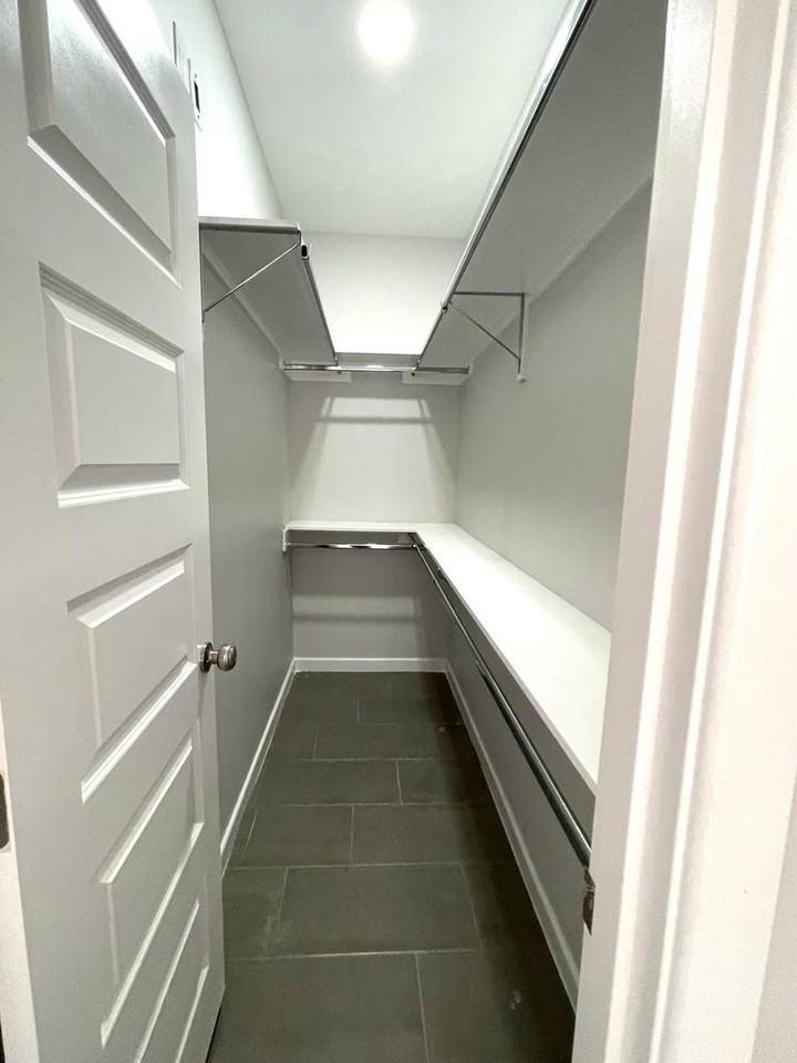 1006 Sugar Garden Ave #1 - Photo 5 of 13