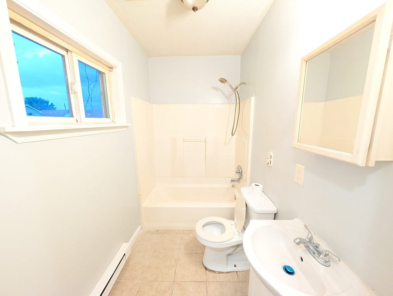 47 E Broadway St #NA - Photo 2 of 11