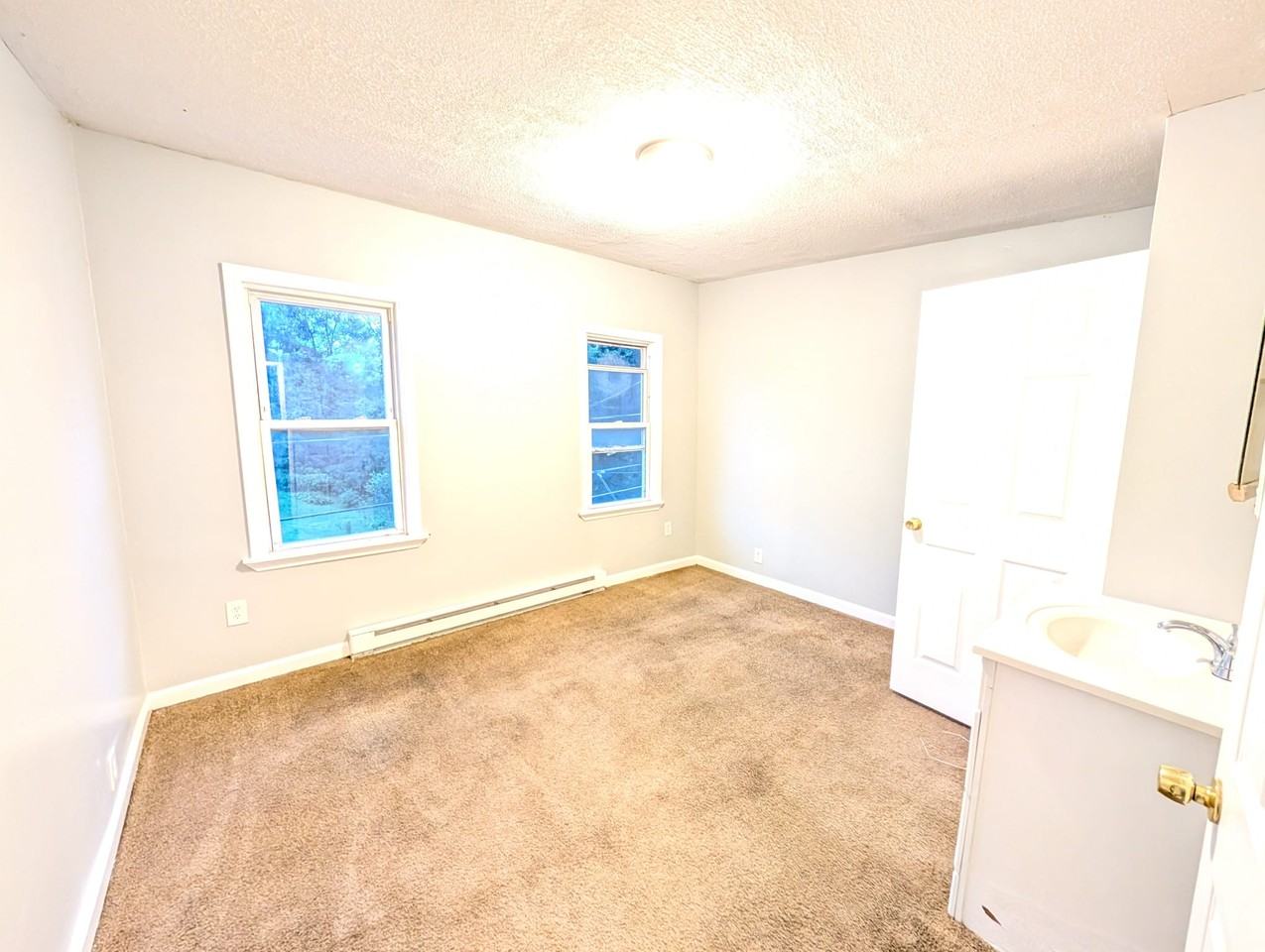 47 E Broadway St #NA - Photo 3 of 11