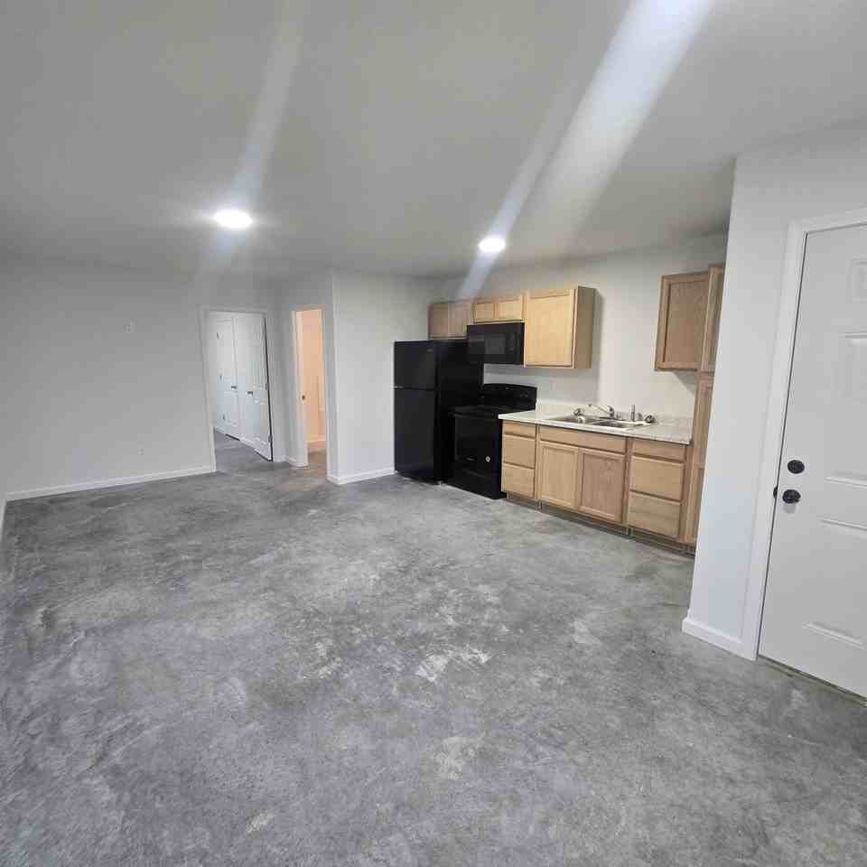 311 W Mill St #311 - Photo 3 of 6