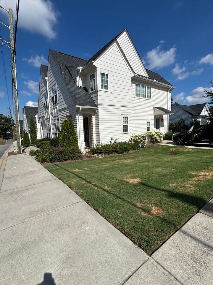 196 Silver Hill St - Photo 2 of 24