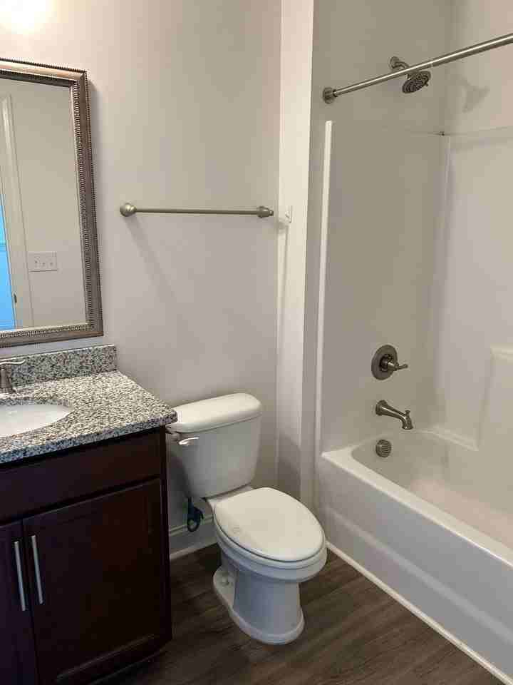196 Silver Hill St - Photo 5 of 24