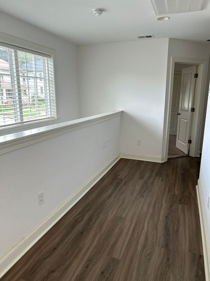 196 Silver Hill St - Photo 6 of 24