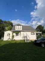 featured image of 1038 W Roache St