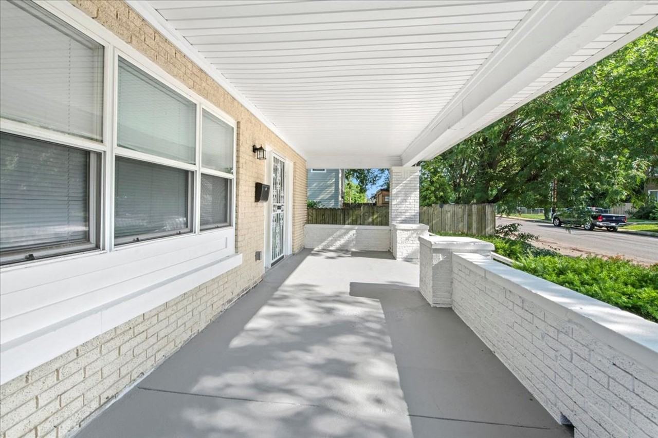 2620 Central Ave - Photo 2 of 18