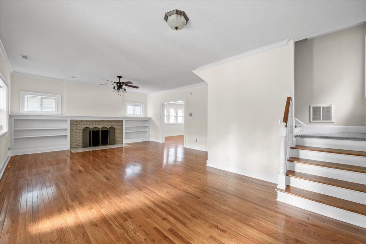 2620 Central Ave - Photo 3 of 18