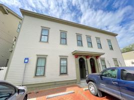 featured image of 609 East Duffy Lane