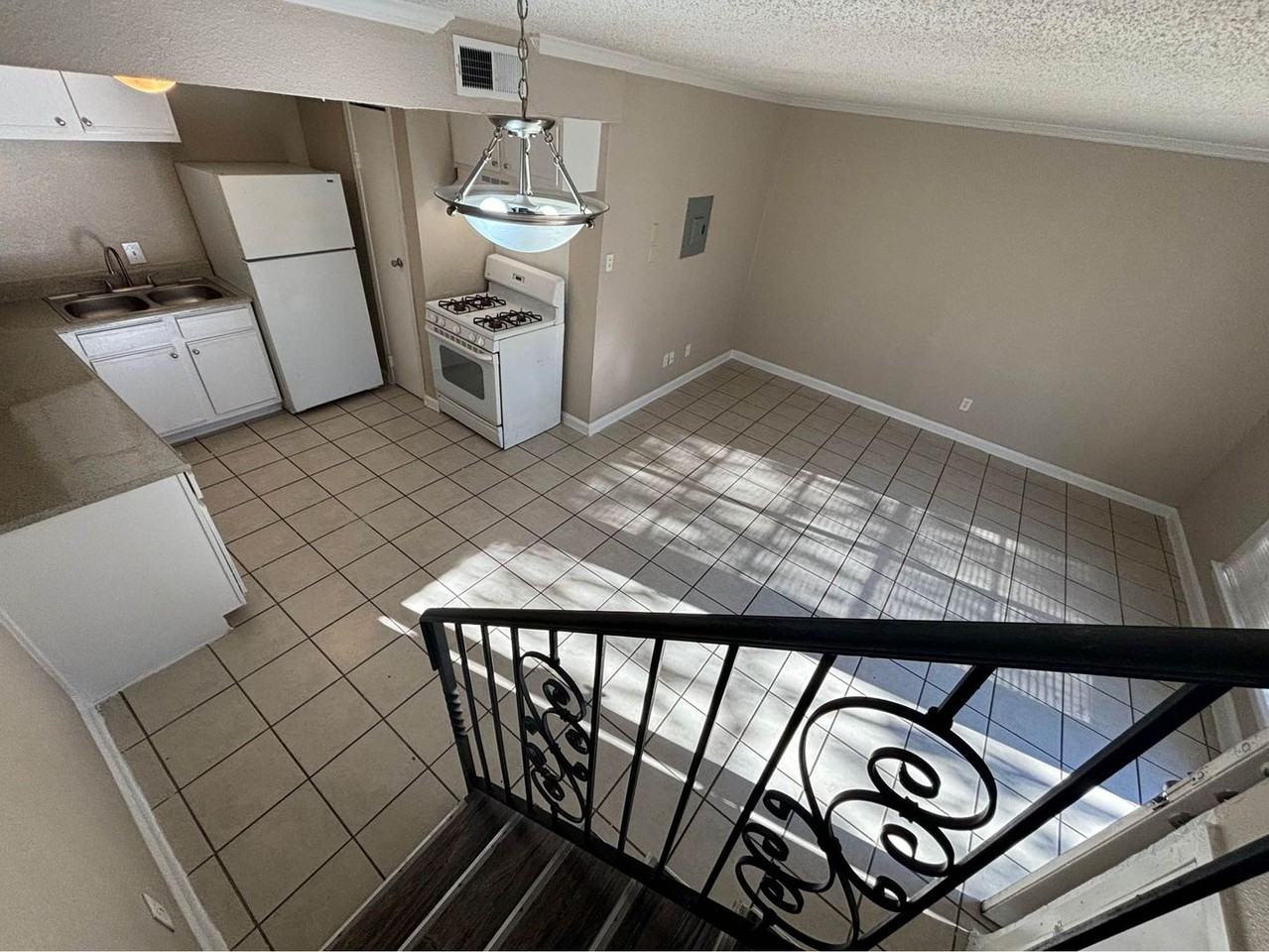 Spanish Hills Apartments - Photo 6 of 24