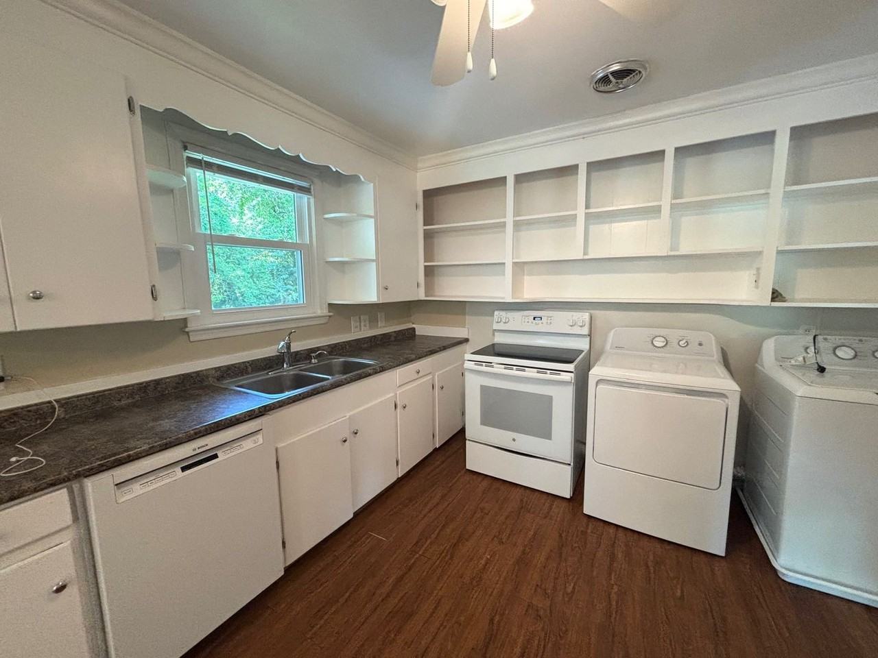 135 Arcadia Springs Cir - Photo 6 of 15