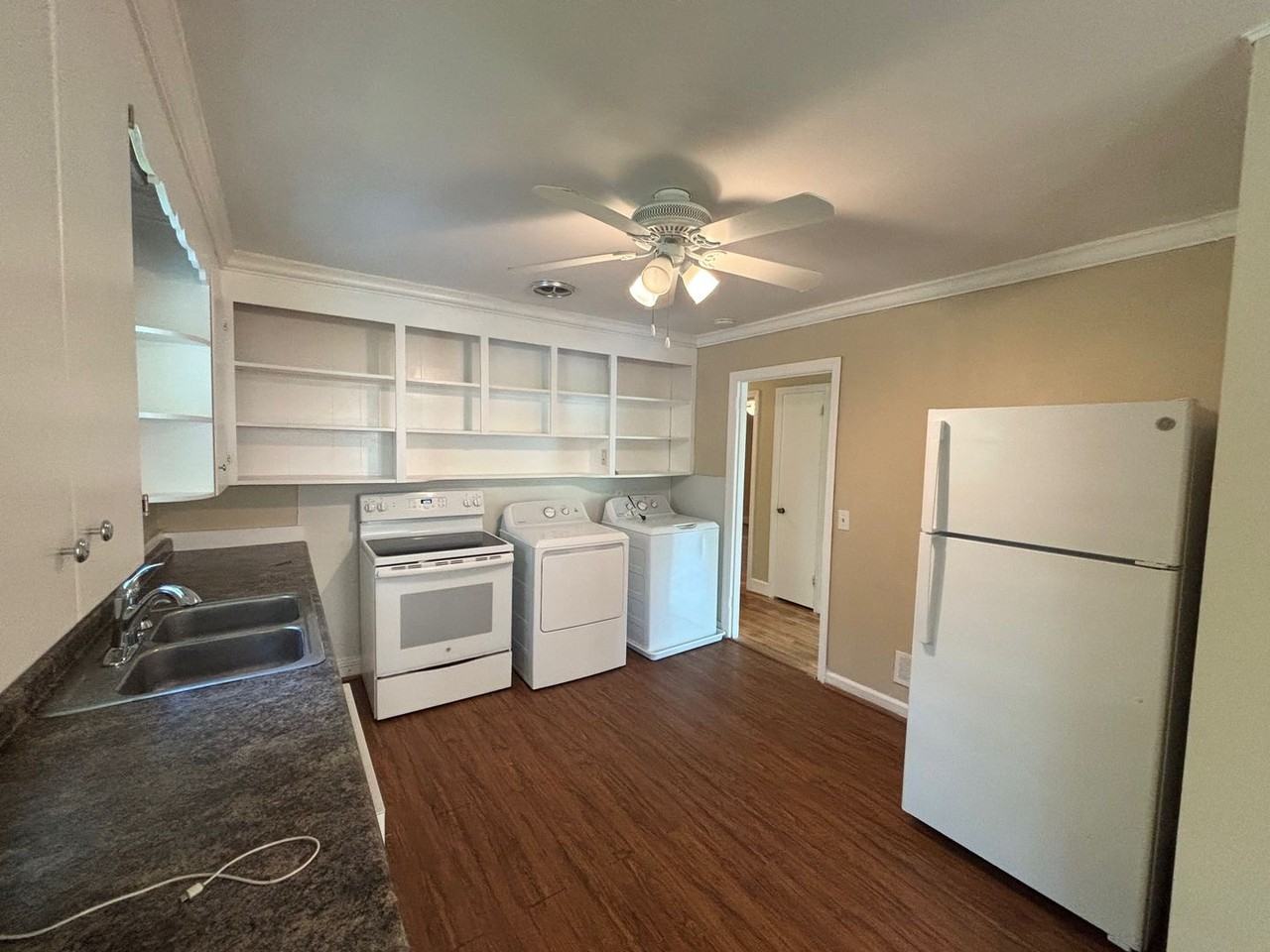 135 Arcadia Springs Cir - Photo 7 of 15