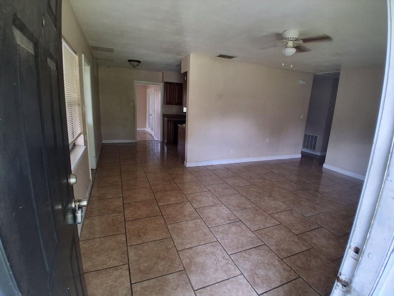 1343 Sunset Ave - Photo 2 of 7