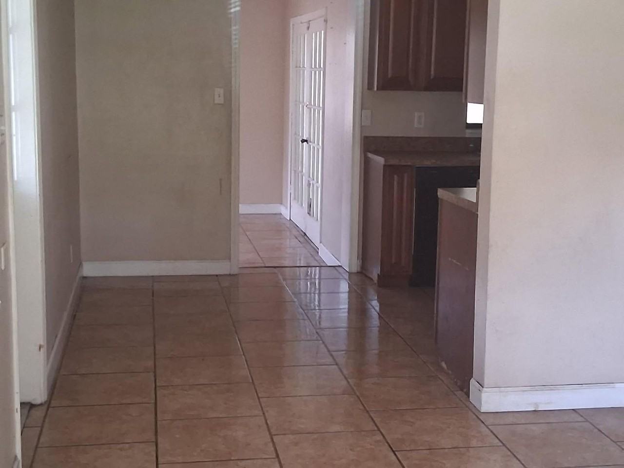 1343 Sunset Ave - Photo 3 of 7