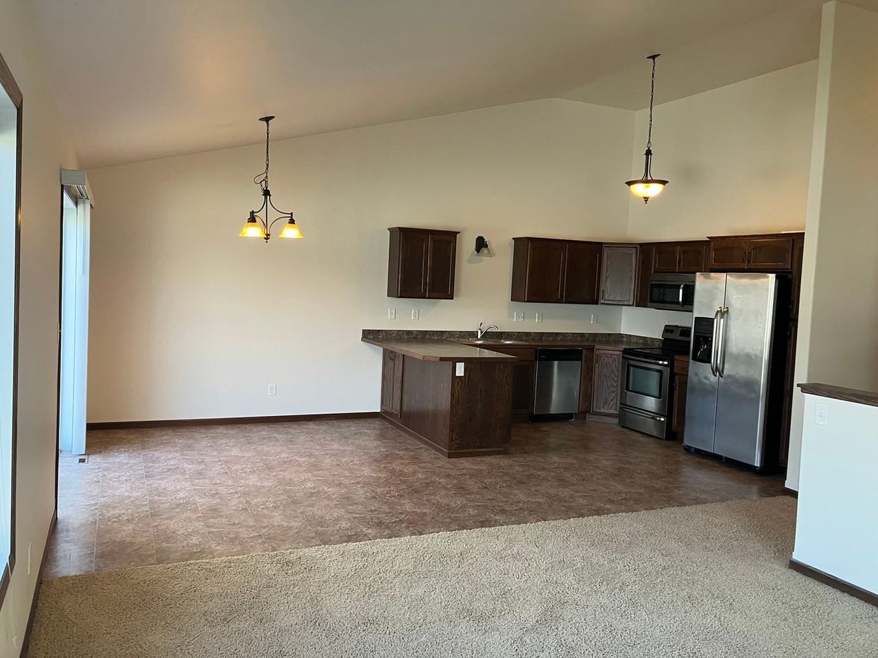 962 31st Ave W - Photo 2 of 25