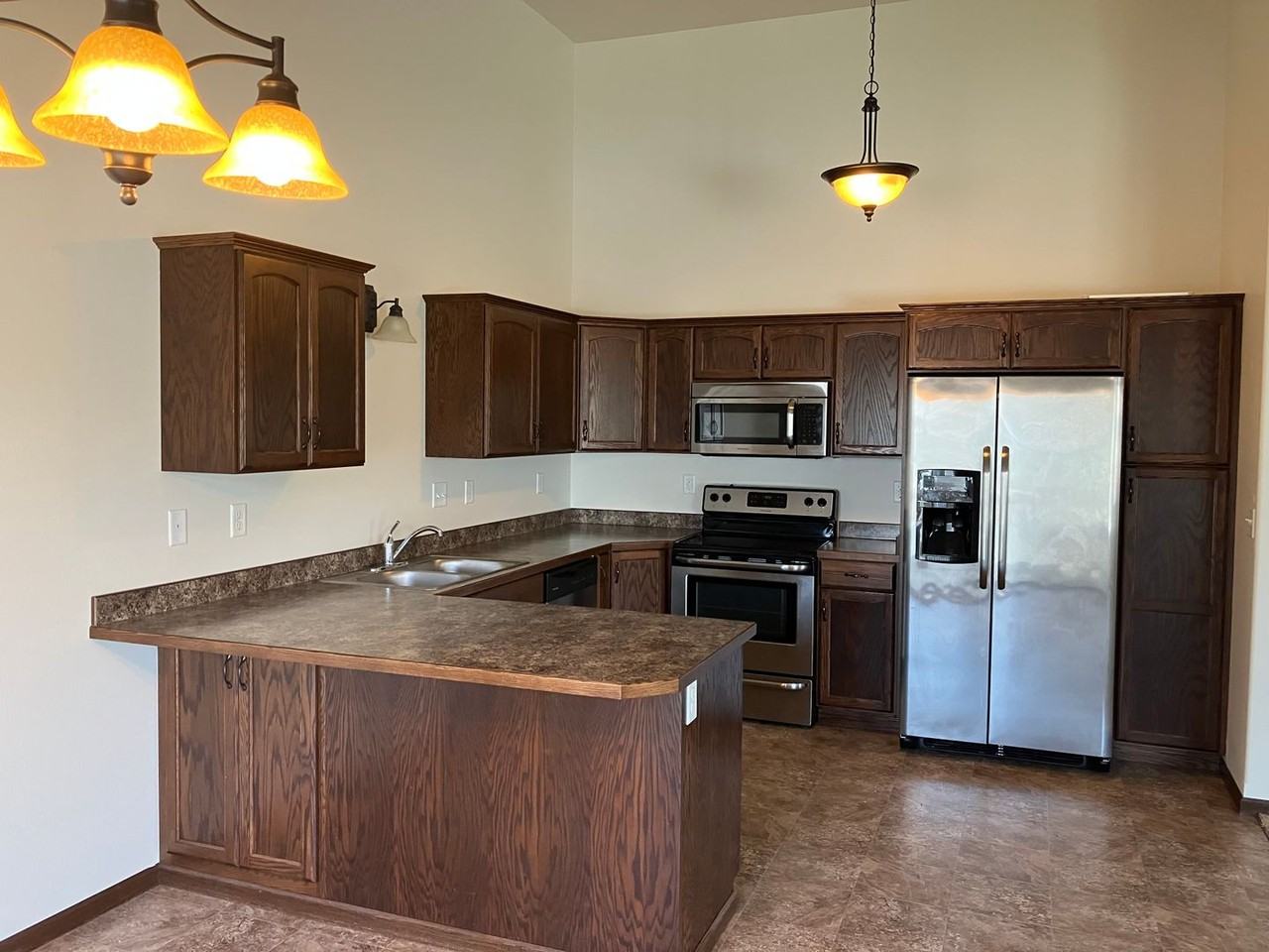 962 31st Ave W - Photo 3 of 25