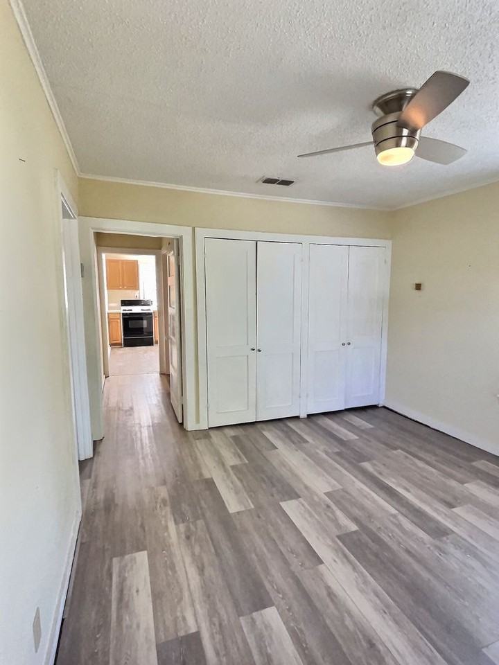 1505 Bowen Ave - Photo 7 of 15