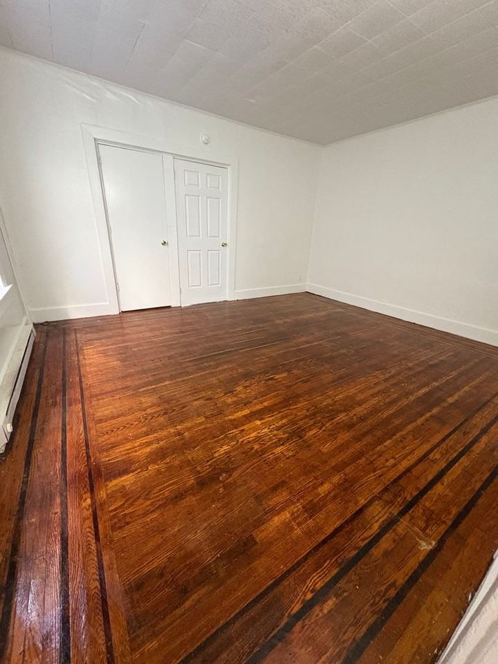 315 Carlisle Ave #1 - Photo 3 of 5