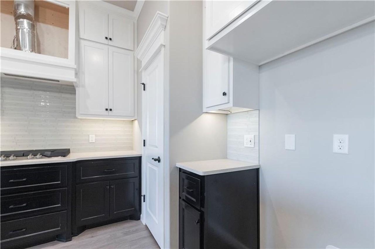 8325 Nw 163rd St - Photo 7 of 26