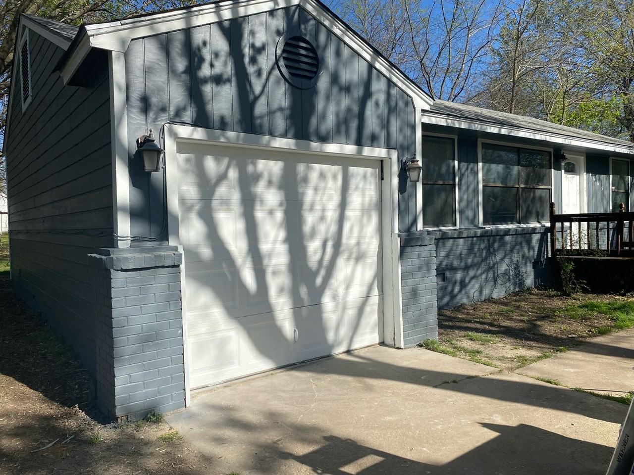 4665 N Main St - Photo 4 of 12