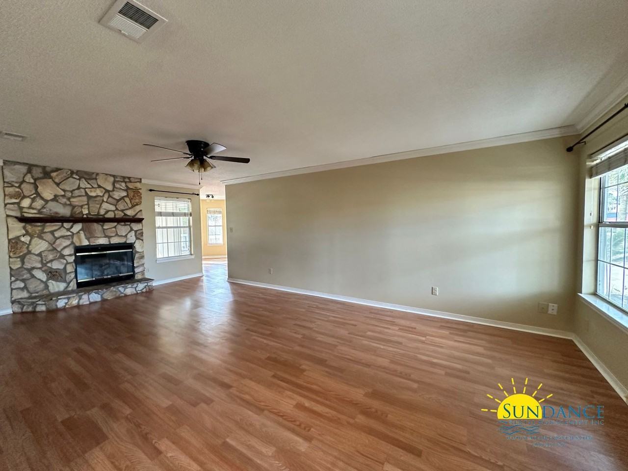 6 Shamrock Dr - Photo 2 of 17