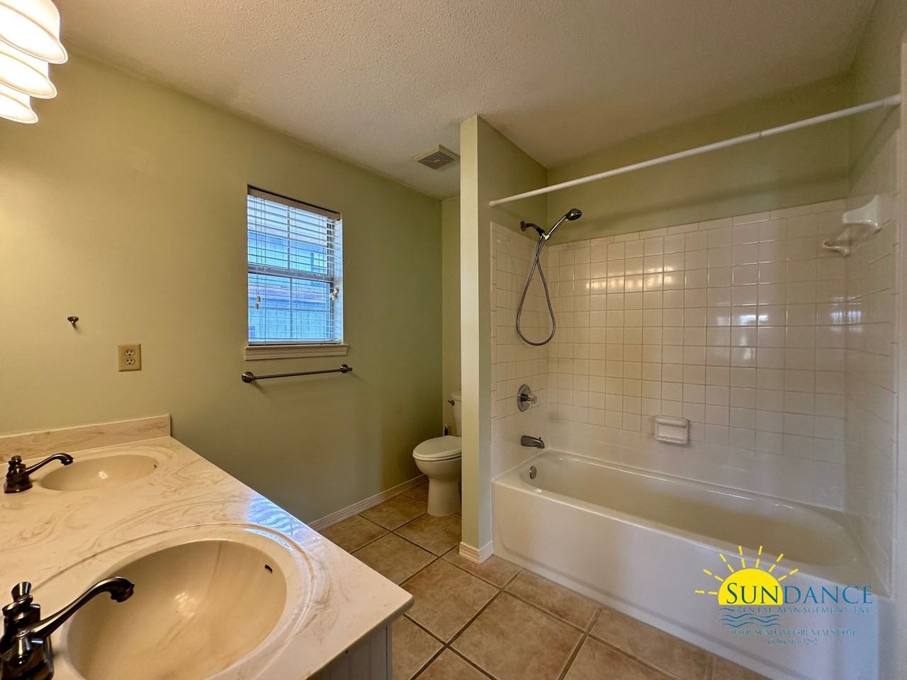 6 Shamrock Dr - Photo 7 of 17