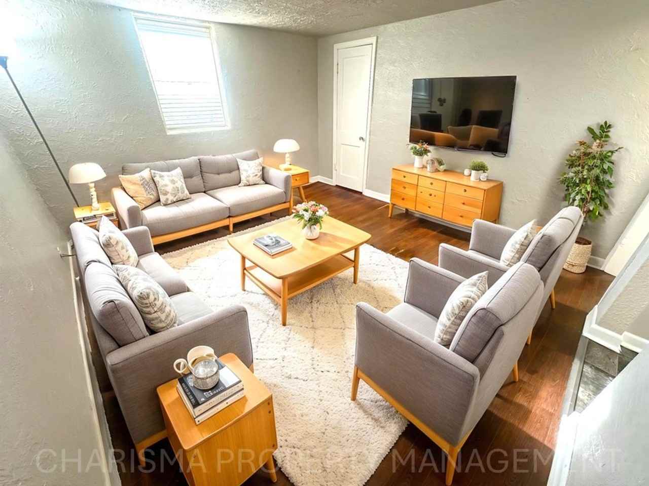 917 S 1st Ave #4 - Photo 6 of 22