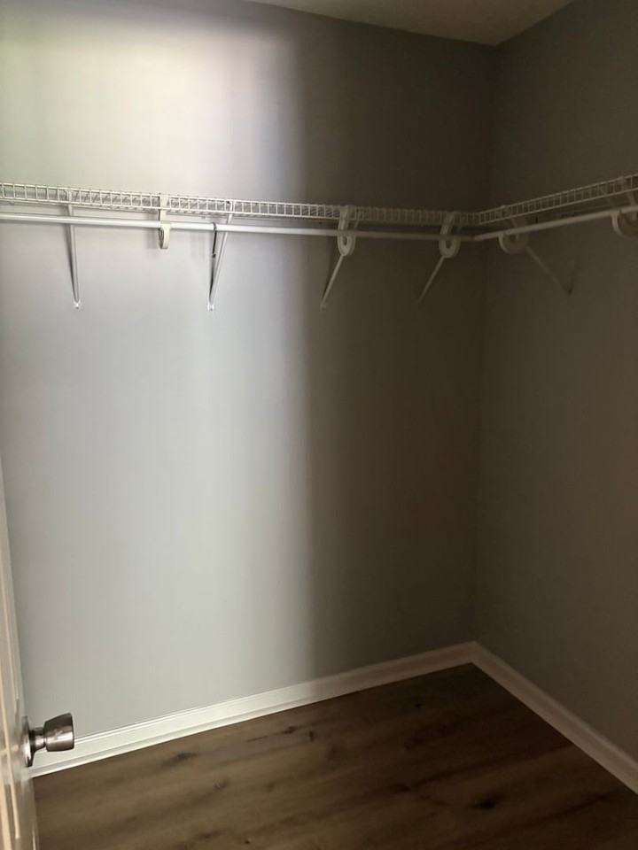 1290 Georgia Ave Se - Photo 6 of 9