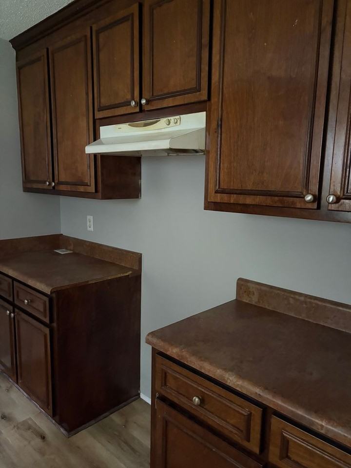 1404 Georgia Ave Se - Photo 6 of 18