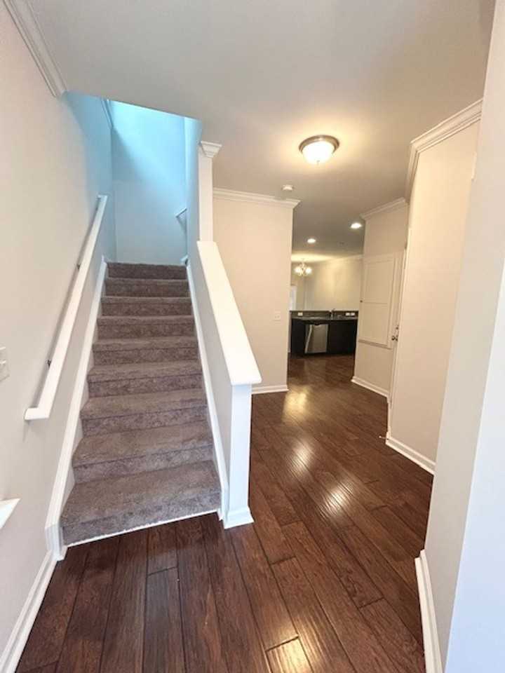 621 Finnegan Ln - Photo 2 of 11