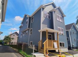 featured image of 107 Metcalf St