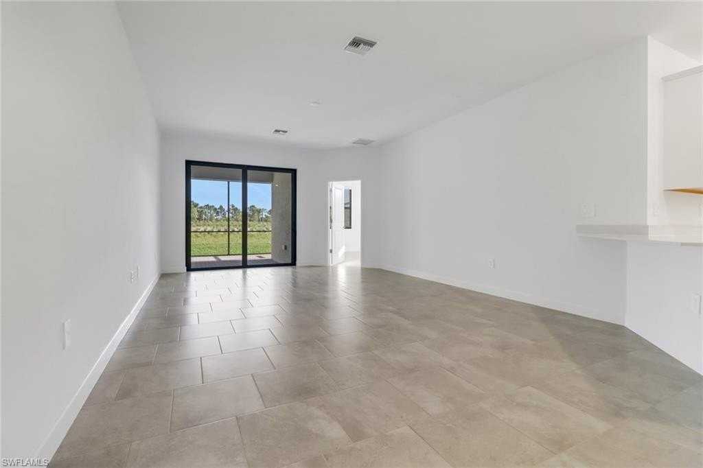 19600 Hinkley Drive - Photo 7 of 41