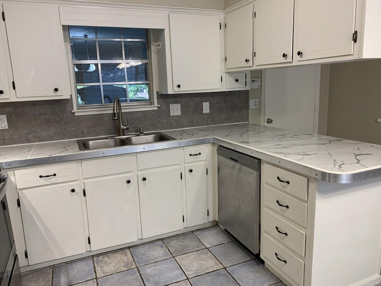 12601 Pleasant View Dr - Photo 3 of 10