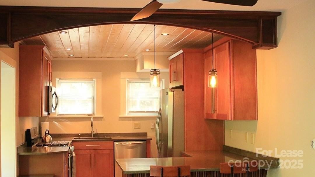 10 Coleman Ave - Photo 4 of 13