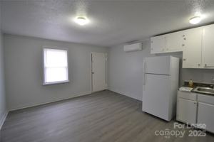 featured image of 1009 Plymouth St Apt A #A